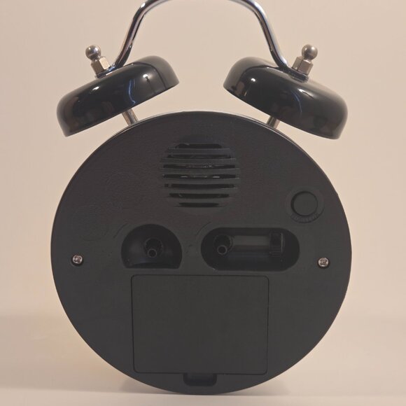 Brand New Penguin Twin Bell Alarm Clock – AA - Picture 4 of 6